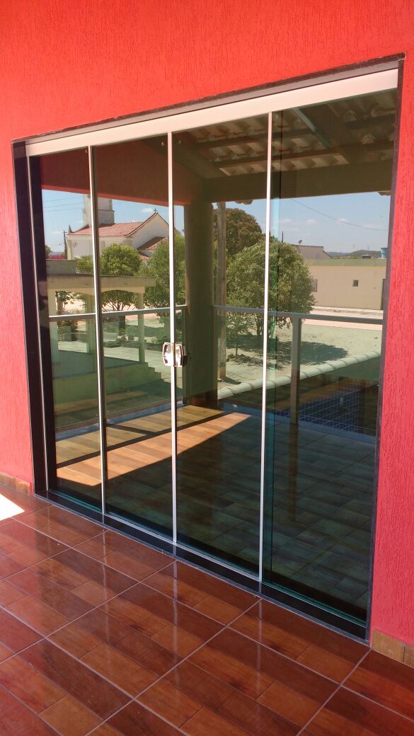 Porta de correr 4 folhas.jpeg Porta de correr 4 folhas.jpeg